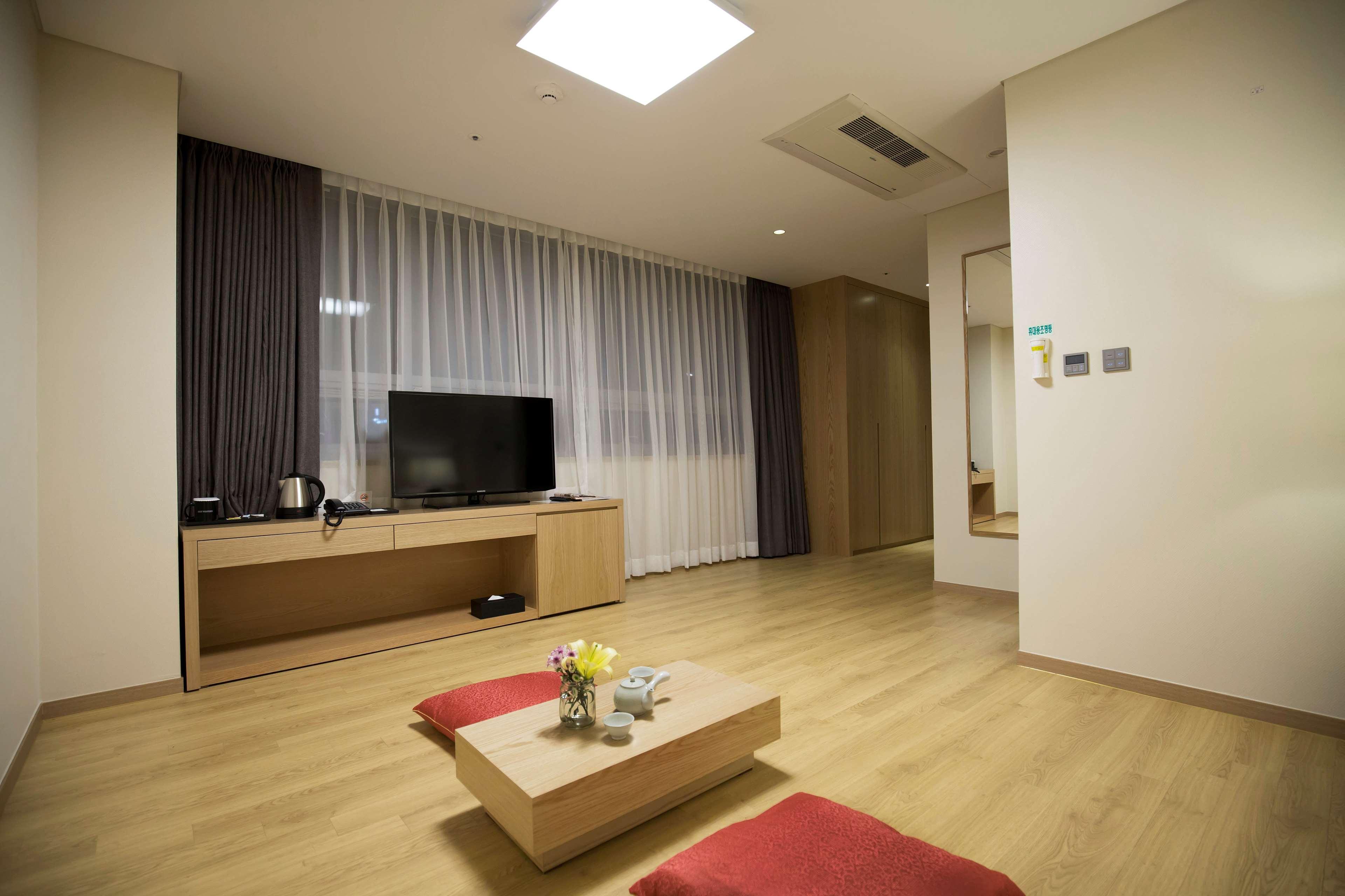 Best Western Haeundae Hotel Busan Esterno foto